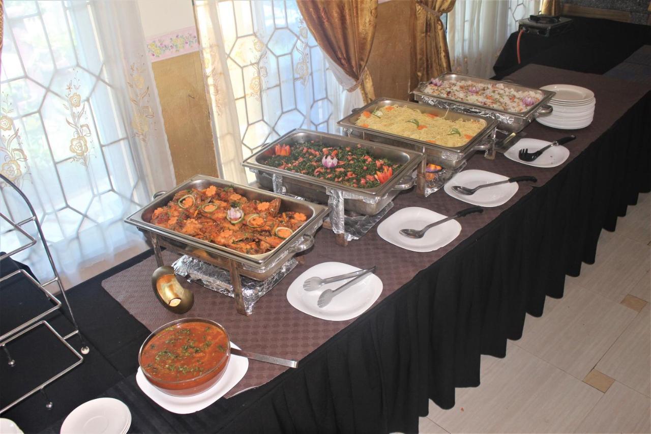 Chamiachi Hotel & Apartments Bamburi Bagian luar foto