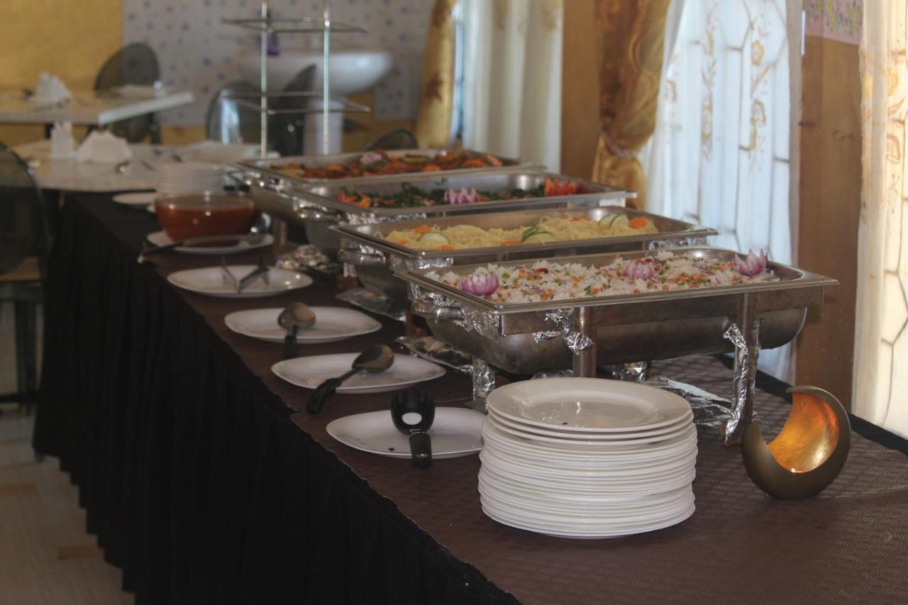 Chamiachi Hotel & Apartments Bamburi Bagian luar foto